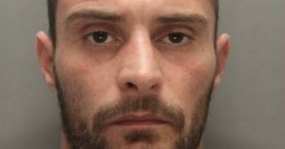 Dad begs pal who stabbed him with pizza knife 'don't let me die' - www.dailyrecord.co.uk