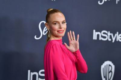 Kate Bosworth Shares Old Throwback Photos With Chris Evans - etcanada.com - Lake