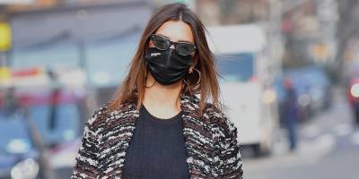 Emily Ratajkowski Arrives Fashionably For An Appointment in New York City - www.justjared.com - New York