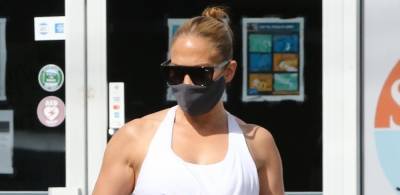 Jennifer Lopez Flashes Toned Midriff Leaving Her Workout in Miami - www.justjared.com - Miami - Florida