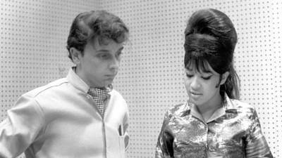 Phil Spector - Jem Aswad-Senior - Ronnie Spector - Phil Spector Remembered by Ex-Wife Ronnie, Singer of Many of His Hits, as a ‘Brilliant Producer but Lousy Husband’ - variety.com
