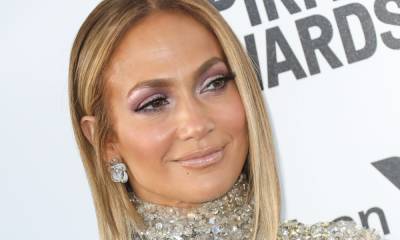 Jennifer Lopez forced to defend herself after fans question her appearance - hellomagazine.com