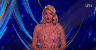 Holly Willoughby's revealing Dancing On Ice dress leaves viewers divided - www.ok.co.uk