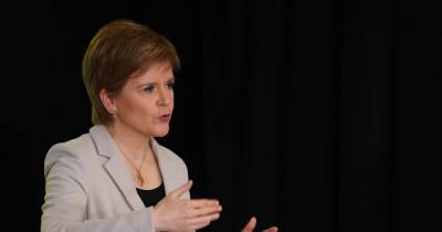 Nicola Sturgeon appeals to Scots to 'roll up their sleeves' as soon as they are offered covid vaccine - www.dailyrecord.co.uk - Scotland
