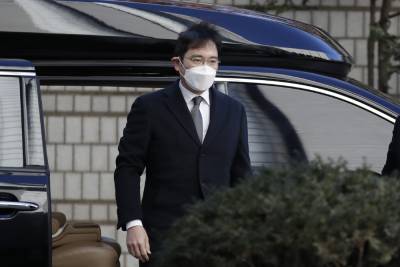 Samsung Vice Chair, Heir Sentenced To Prison For Bribery - deadline.com - South Korea