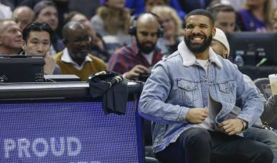 Drake Makes History As First Artist To Earn 50 Billion Streams On Spotify - etcanada.com - county Young - Nigeria