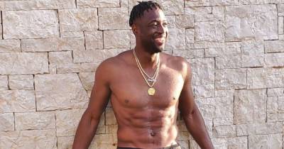 Dwyane Wade Celebrates His 39th Birthday by Going Fully Nude: Everything’s ‘Already Looking Up’ - www.usmagazine.com