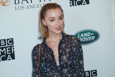 Phoebe Dynevor Reveals What It’s Like Watching ‘Awkward’ ‘Bridgerton’ Sex Scenes With Her Family - etcanada.com