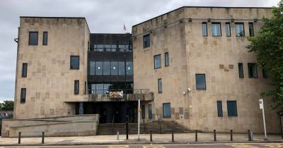 Man appears in court charged with false imprisonment and possession of imitation handgun - www.manchestereveningnews.co.uk