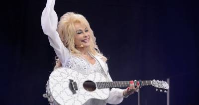 Dolly Parton's Top 20 most streamed songs in the UK - www.officialcharts.com - Britain
