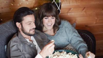 Hallmark Reveals February Movie Schedule, Including Erin Krakow and Tyler Hynes' New Romance (Exclusive) - www.etonline.com