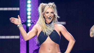 Britney Spears, 39, Dances In Black Crop Top Short Shorts As Her Christmas Tree Shines - hollywoodlife.com - Spain