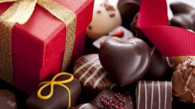 Valentine's Day Chocolate and Other Sweet Gifts for Your Loved Ones - www.etonline.com
