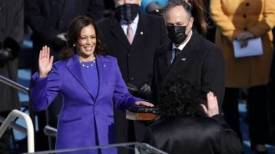 Kamala Harris' Inauguration Outfit Designed by Young Black Designer - www.etonline.com - USA - county Rogers
