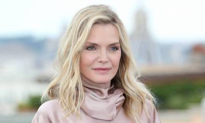 Michelle Pfeiffer shares glimpse of amazing view in jaw-dropping $22million home - hellomagazine.com - Los Angeles