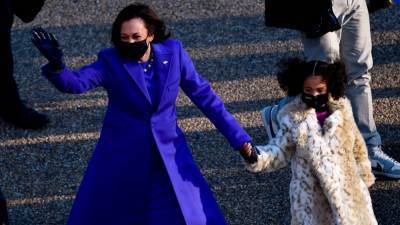 Kamala Harris' Great-Nieces Wore Custom Coats in Her Honor at the Inauguration - www.etonline.com - USA