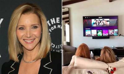 Lisa Kudrow's home is full of Friends references – see inside - hellomagazine.com - Beverly Hills - city Palm Springs