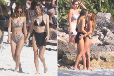 ‘Too Hot to Handle’ star Francesca Farago and new girlfriend pack on PDA - nypost.com - Mexico