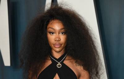 SZA invites fans to “cry, laugh and talk” on new hotline - www.nme.com