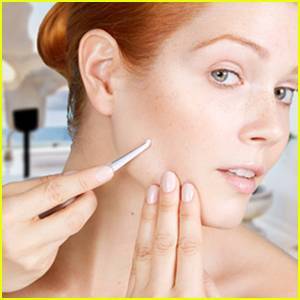 This Dermaplaning Tool Will Revolutionize Your Skin For Only $52.99 - www.justjared.com