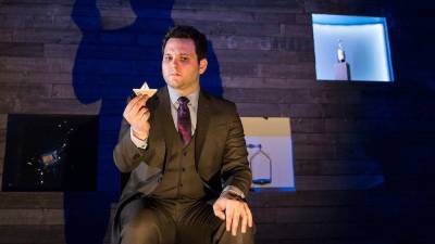 Derek DelGaudio’s ‘In & of Itself’ Review: A Magic Show That Transforms the Audience’s Sense of Self - variety.com