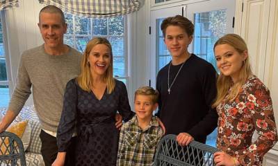 Reese Witherspoon's new family photo has fans doing a double-take - hellomagazine.com - county Blair