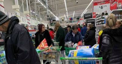 Asda shopper discovers 'loophole' to skip queues when it's busy - www.manchestereveningnews.co.uk