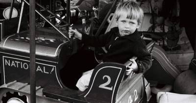The brilliant pictures of a day at the fair in a working class town in the 1960s - www.manchestereveningnews.co.uk