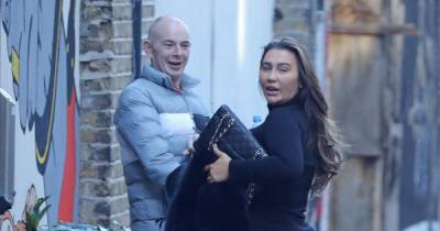 Pregnant Lauren Goodger wears all black and goes makeup free after announcing she's expecting a baby - www.ok.co.uk