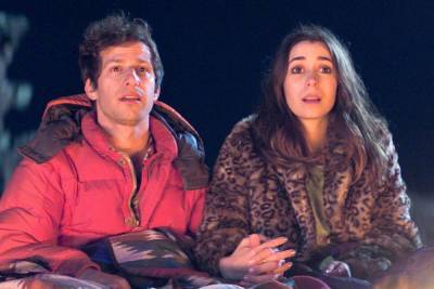 ‘Palm Springs’: Andy Samberg & Cristin Milioti To Appear On Hulu’s First-Ever Commentary Track - theplaylist.net