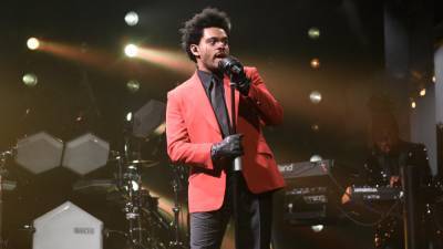 The Weeknd's Super Bowl Halftime Performance: Everything We Know - www.etonline.com - New York