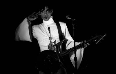 Prince’s fan-owned ‘Diamonds And Pearls’ guitar is going to auction - www.nme.com - Spain