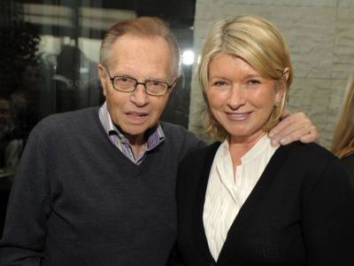 Martha Stewart Recalls The Time She ‘Sort Of’ Went On A Date With Larry King - etcanada.com