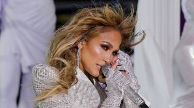 Jennifer Lopez’s #LoveDontCostAThingChallenge is off to a rocky start - www.thefader.com