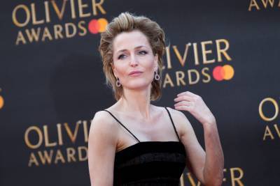 Gillian Anderson Blushes Over Video Of ‘The Crown’ Cast Dancing To Lizzo - etcanada.com