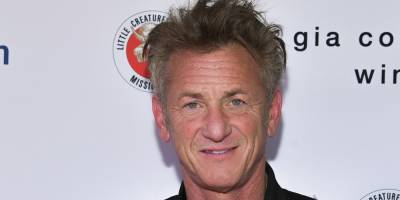 Sean Penn Shares Photo Of Him Receiving The COVID-19 Vaccine - www.justjared.com