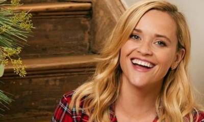 Reese Witherspoon asks for help from one special guy to keep her warm - hellomagazine.com - state Vermont