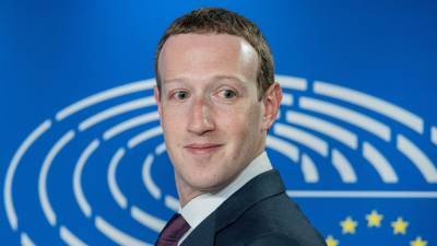 Mark Zuckerberg Says Facebook’s Over Politics, Slams Apple, Talks Up Virtual Reality - deadline.com