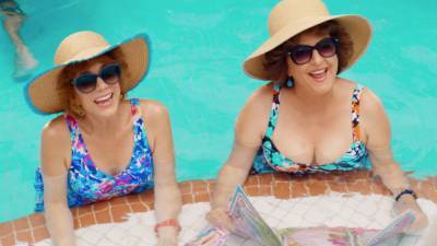 Kristen Wiig and Annie Mumolo Reunite in 'Barb and Star Go to Vista Del Mar' Trailer (Exclusive) - www.etonline.com - Florida