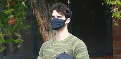 Darren Criss Stays Safe in Mask & Gloves Leaving a Workout - www.justjared.com - Los Angeles