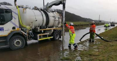 Severe flooding closes Ayrshire road as specialist teams work to drain water - www.dailyrecord.co.uk
