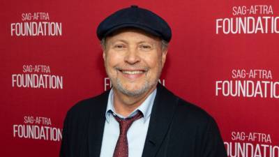 Billy Crystal Receives COVID-19 Vaccination, Jokes "Terror" Is His Pre-Existing Condition - www.hollywoodreporter.com - New York