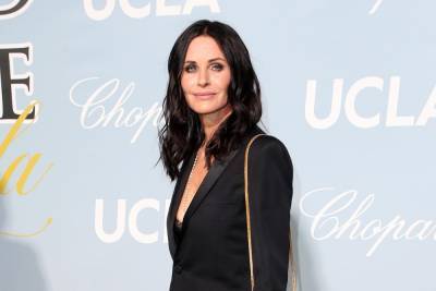 Courteney Cox appears and raps in new Idris Elba music video - www.hollywood.com
