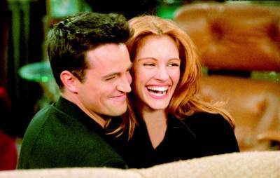Julia Roberts only appeared on ‘Friends’ because Matthew Perry wrote a “paper on quantum physics” for her - www.nme.com