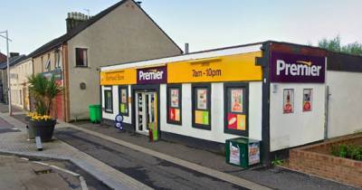 Shop worker in Barrhead threatened with knife in terrifying morning raid - www.dailyrecord.co.uk