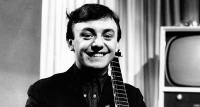 Gerry and the Pacemakers’ lead singer Gerry Marsden passes away at 78 - www.pinkvilla.com