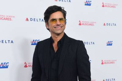 John Stamos Forced To ‘Isolate’ From 2-Year-Old Son After Third COVID-19 Exposure - etcanada.com