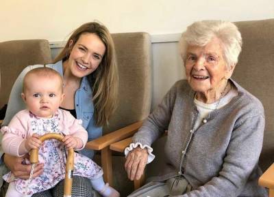 ‘What an inspiration’ The Garrihy sisters pay tribute to their great-aunt Nellie as she turns 106 - evoke.ie