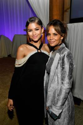 Halle Berry And Zendaya Talk Gender Stereotypes And Respect In Hollywood - etcanada.com - Hollywood - county Oliver