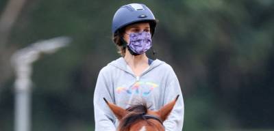 Natalie Portman Takes a Horseback Riding Lesson in Sydney - www.justjared.com - Australia